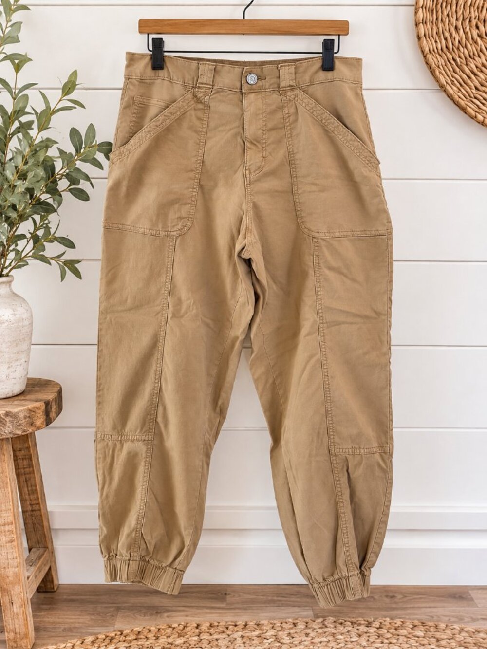 SO Utility Cargo Jogger Pants Tan Khaki Women’s XL Lyocell Stretch